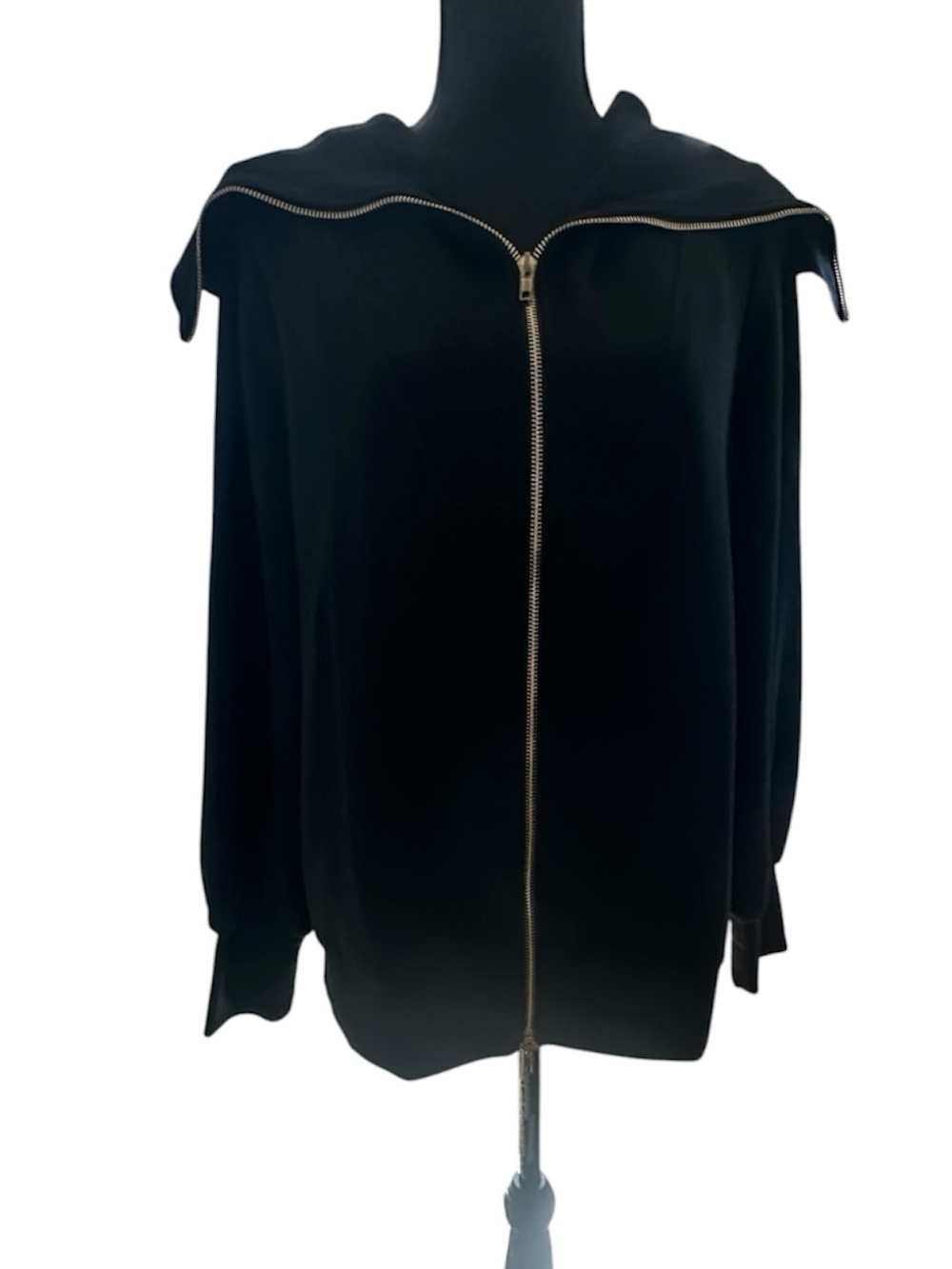 Women's Black Zip-Front Cardigan with Wide Collar